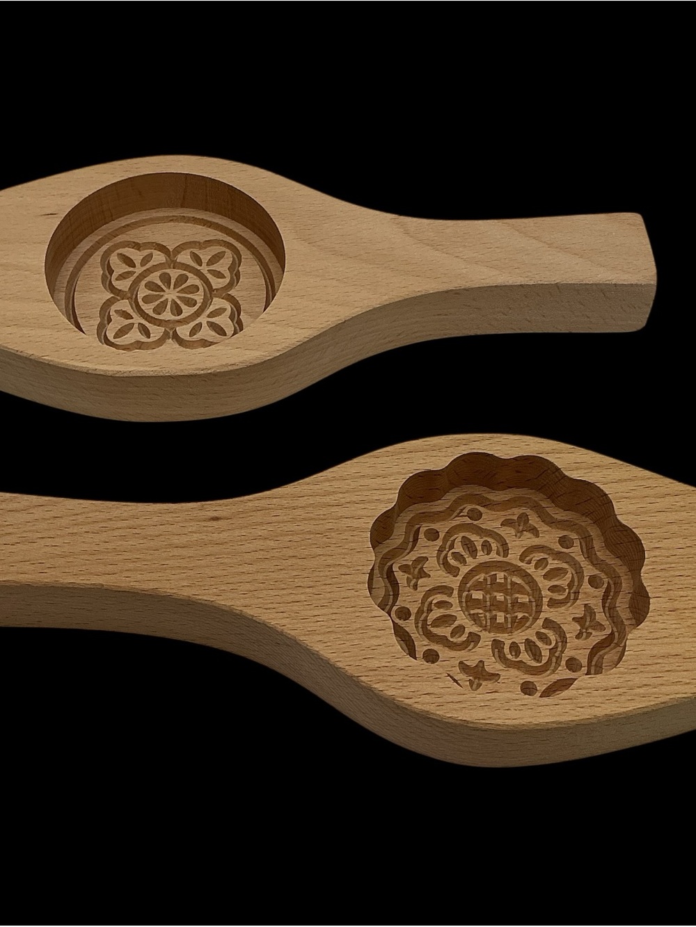 Wooden Mold Press Set in Natural Beech - Handcrafted Home Accent